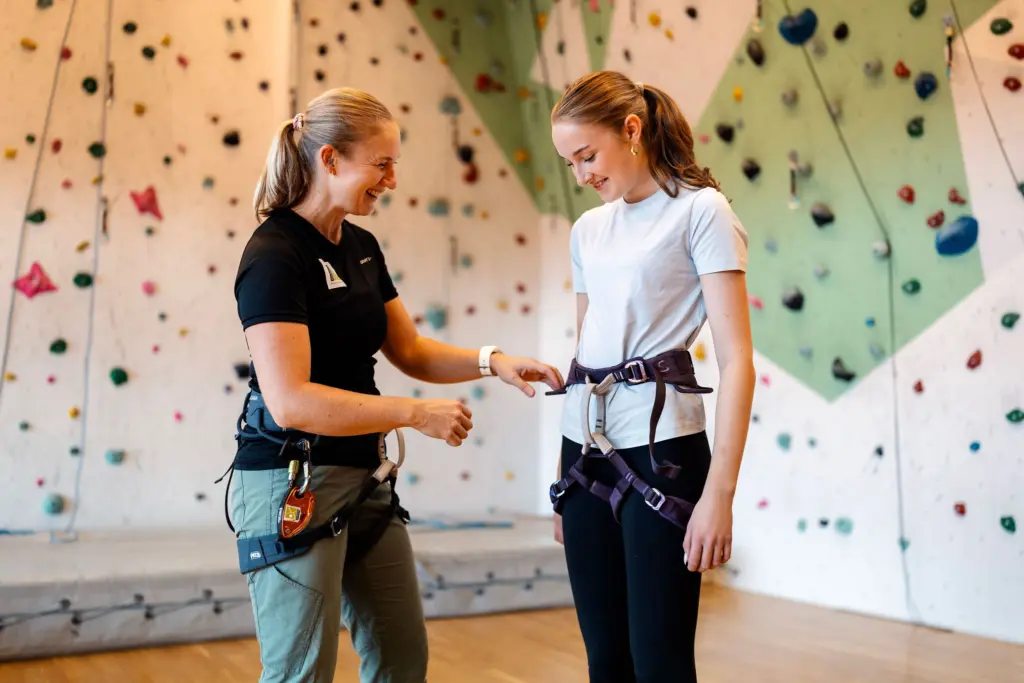 Gymsal og klatrevegg